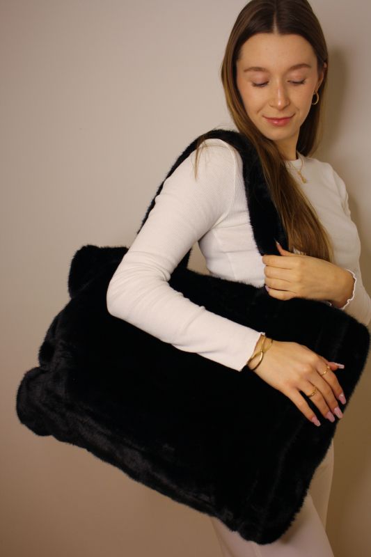 Nana Fluffy Bag | Schwarz